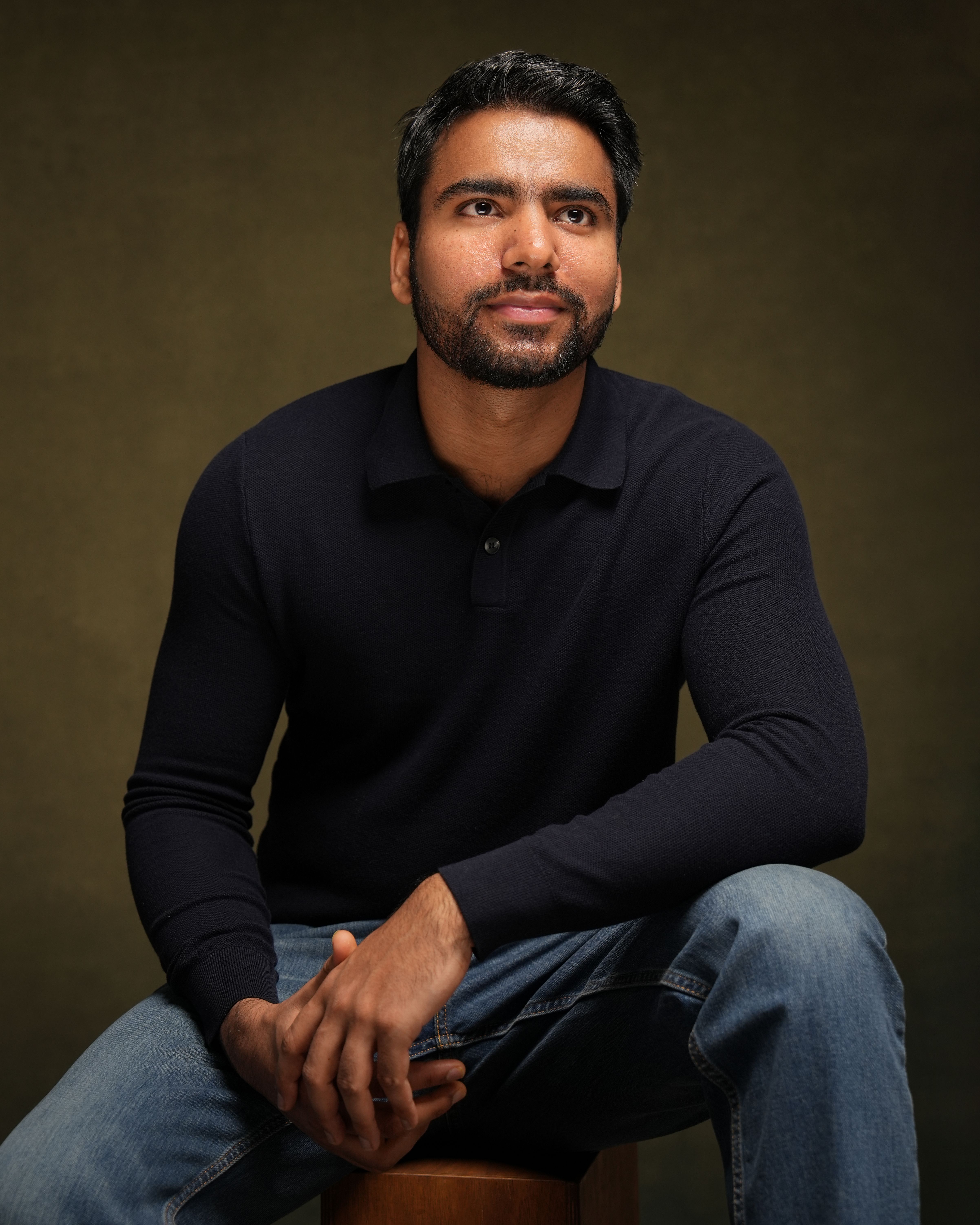 Outdoor dating portrait in downtown Saratoga, California