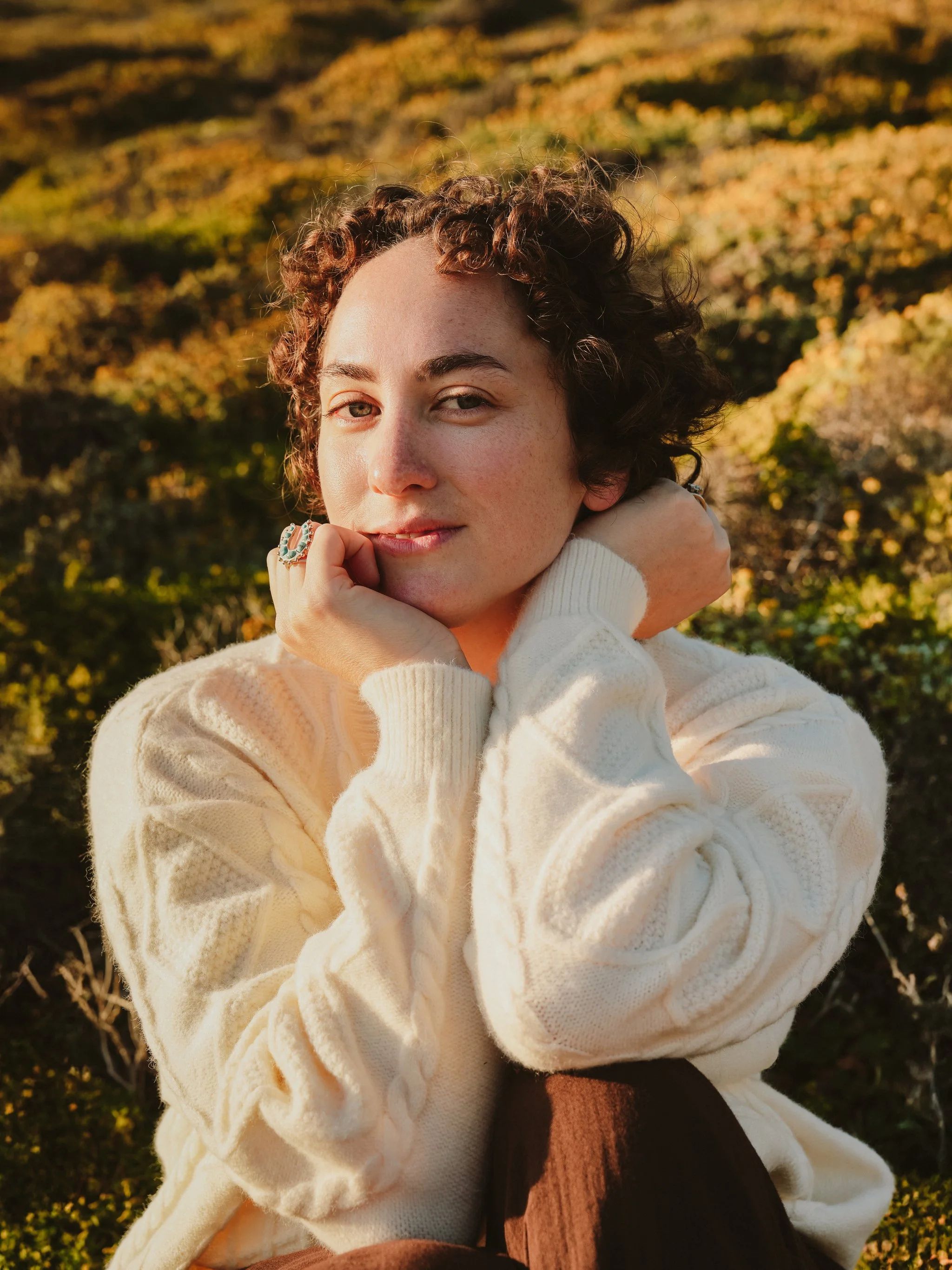 Outdoor dating portrait in Palo Alto, California